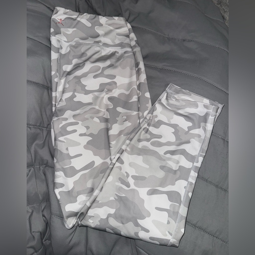 Danskin light camouflage leggings